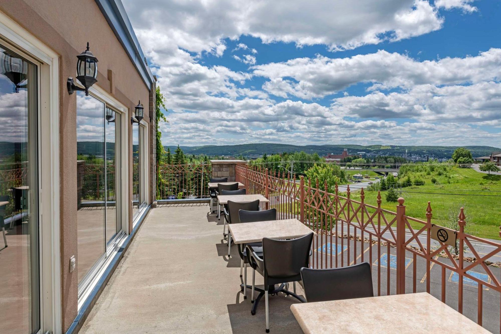 Best Western Plus Edmundston Exterior foto